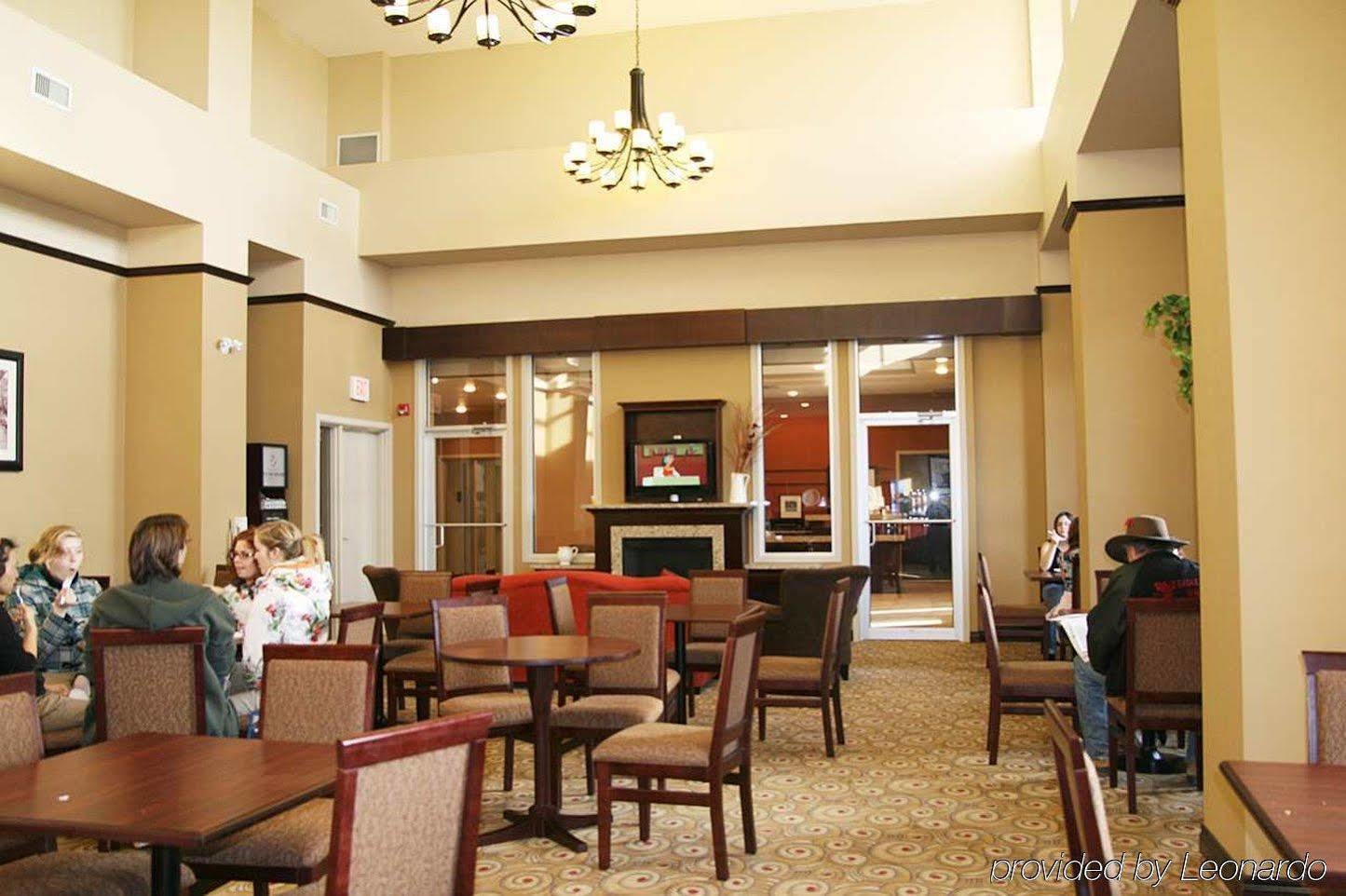 Hampton Inn & Suites By Hilton Edmonton International Airport Leduc Dalaman gambar