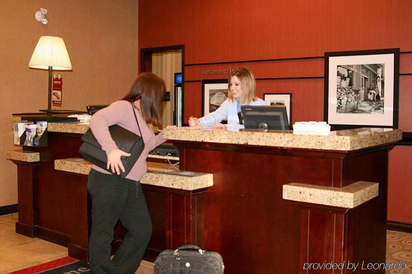 Hampton Inn & Suites By Hilton Edmonton International Airport Leduc Dalaman gambar
